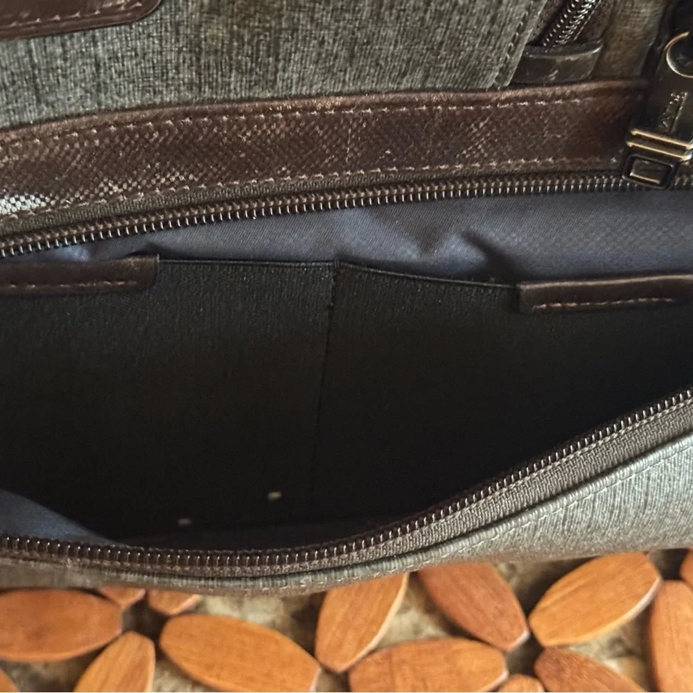 TUMI Alpha 2 Expandable Organizer Computer Brief Laptop Bag – Earl Grey